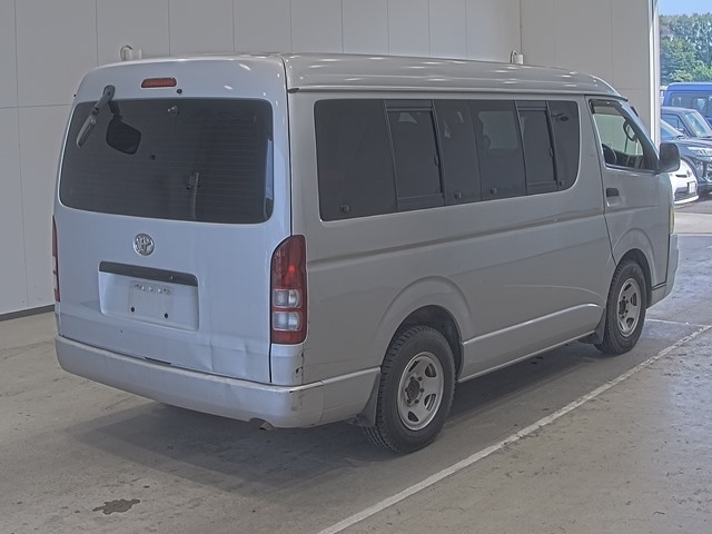 TOYOTA HIACE 2009