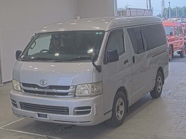 TOYOTA HIACE 2009