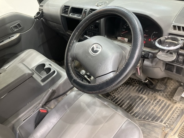 MAZDA BONGO VAN 2014