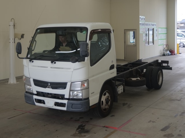 MITSUBISHI CANTER 2013