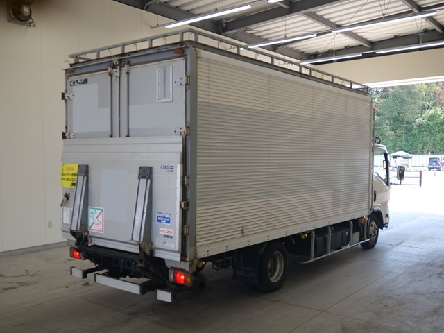 ISUZU ELF 2009