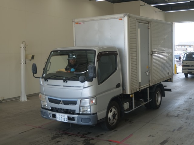 MITSUBISHI CANTER 2016