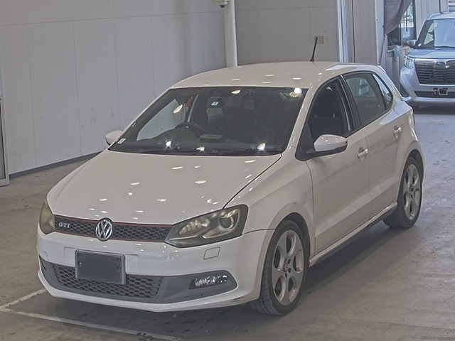 VOLKSWAGEN POLO 2012