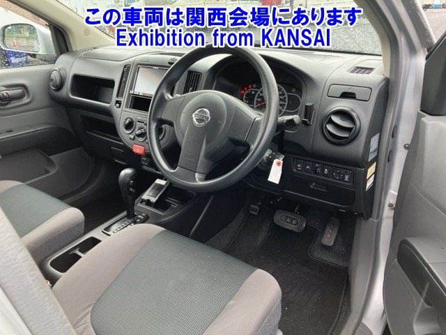 NISSAN AD 2017