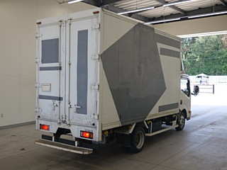 NISSAN TRUCK 2012