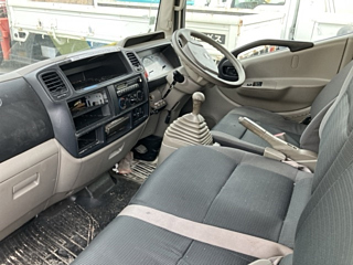 NISSAN TRUCK 2012
