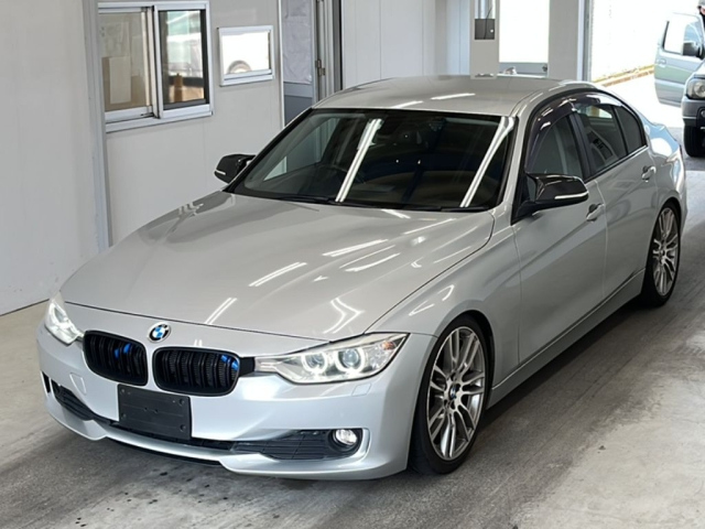 BMW 3 SERIES 2013