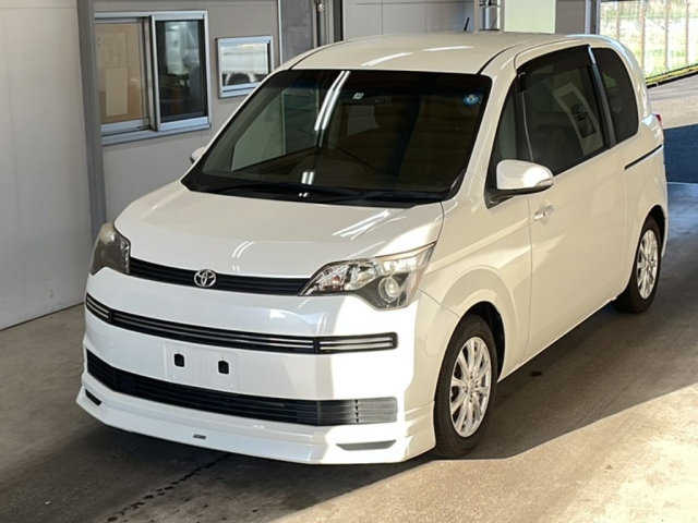 TOYOTA SPADE 2013