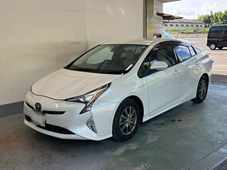 TOYOTA PRIUS 2016