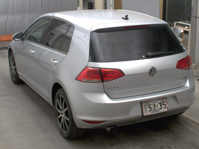 VOLKSWAGEN GOLF 2014