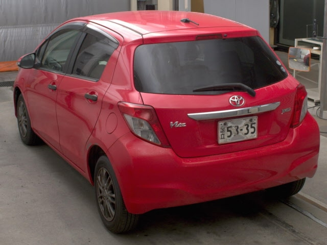 TOYOTA VITZ 2012