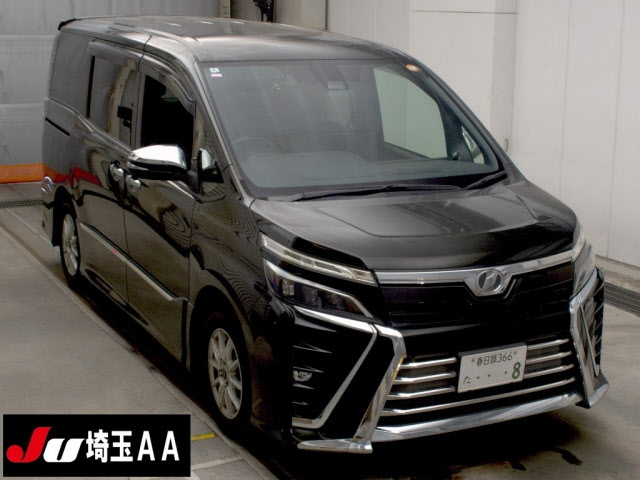 TOYOTA VOXY 2018