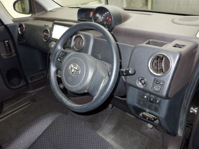 TOYOTA SPADE 2014
