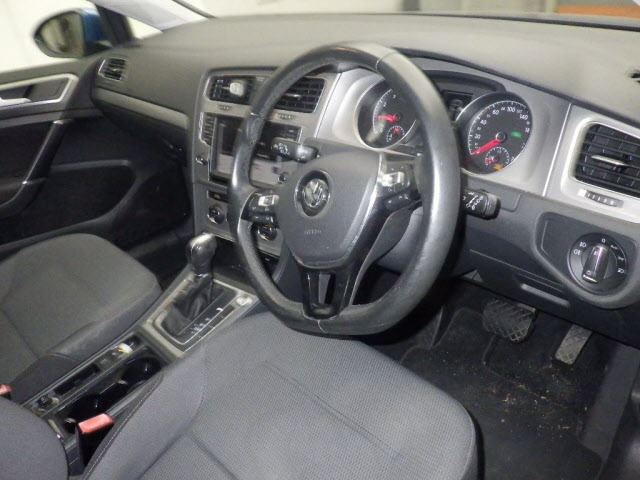 VOLKSWAGEN GOLF 2015