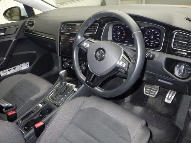 VOLKSWAGEN GOLF 2018