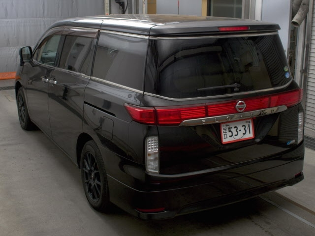 NISSAN ELGRAND 2011