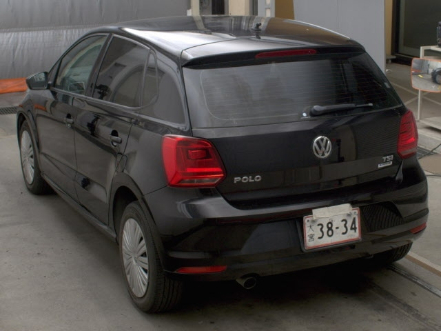 VOLKSWAGEN POLO 2014
