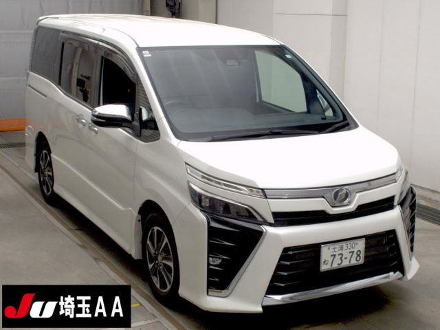 TOYOTA VOXY 2019