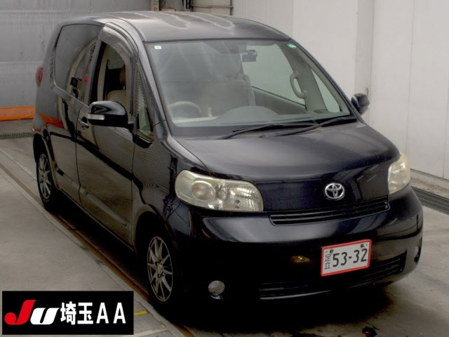 TOYOTA PORTE 2010