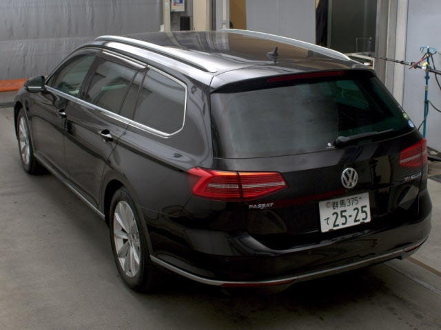 VOLKSWAGEN PASSAT VARIANT 2017