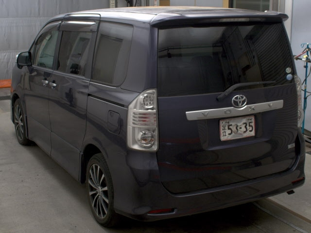 TOYOTA VOXY 2008