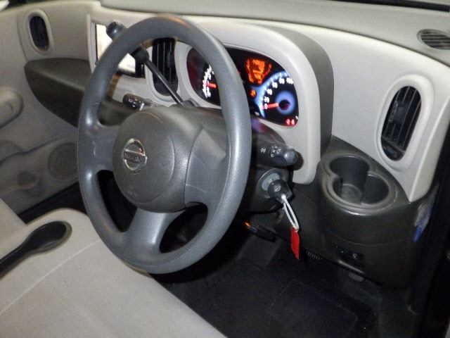 NISSAN CUBE 2010