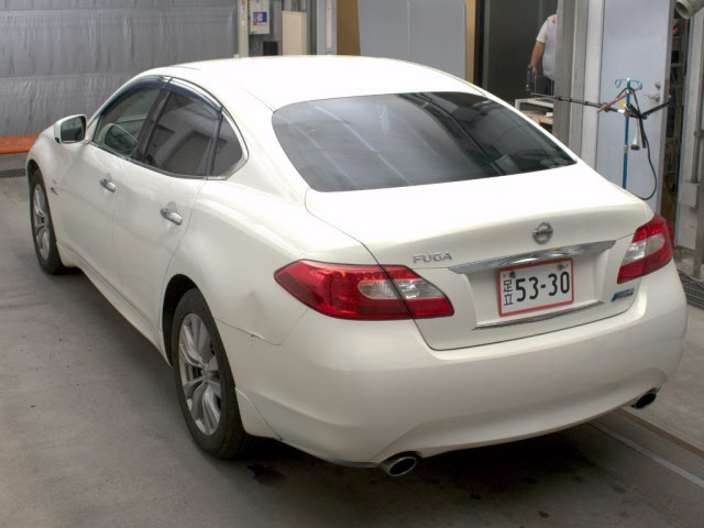 NISSAN FUGA 2014