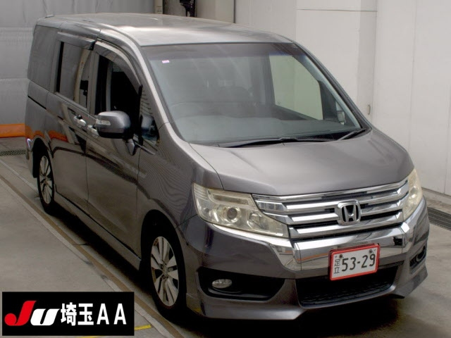 HONDA STEP WAGON 2013