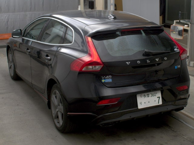 VOLVO V40 2013