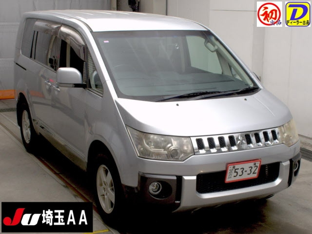MITSUBISHI DELICA D5 2011