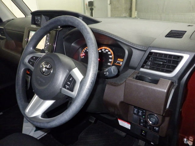 TOYOTA TANK 2019