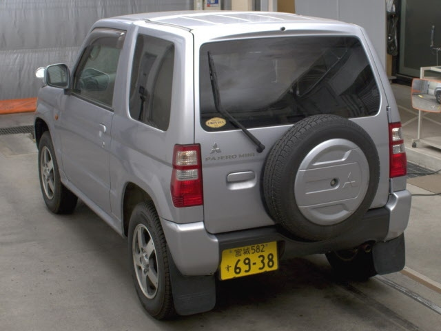MITSUBISHI PAJERO MINI 2011