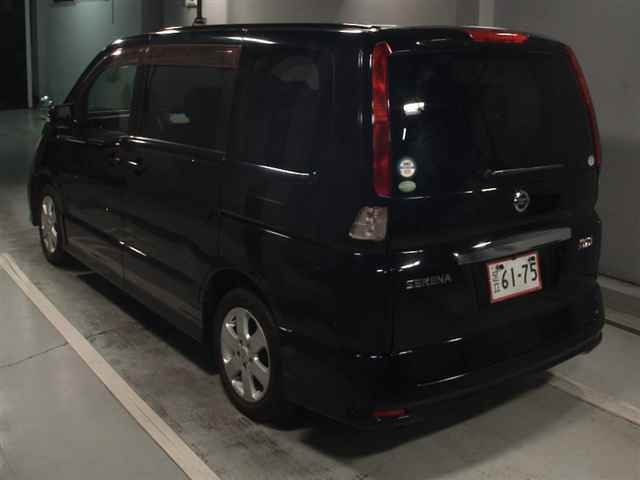 NISSAN SERENA 2010