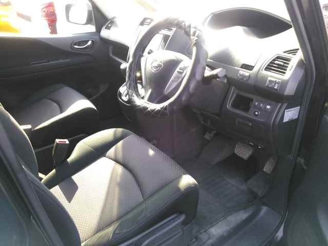 NISSAN SERENA 2011