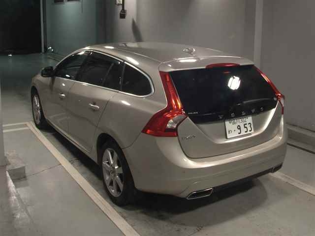VOLVO V60 2018