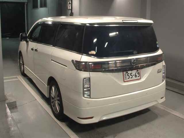 NISSAN ELGRAND 2015