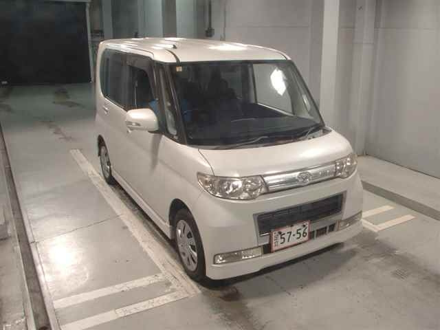 DAIHATSU TANTO 2008