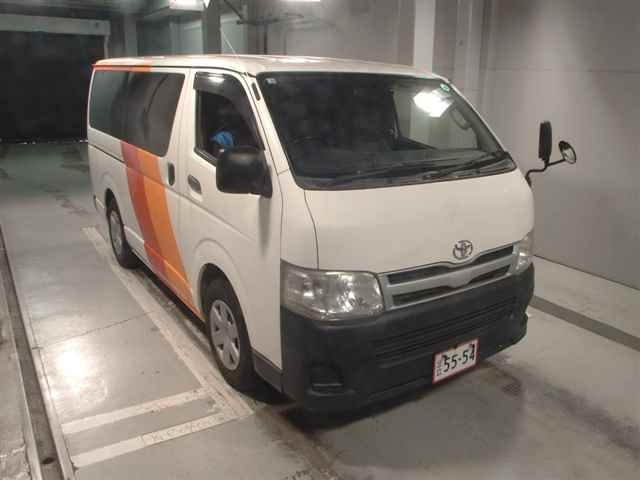 TOYOTA HIACE VAN 2012