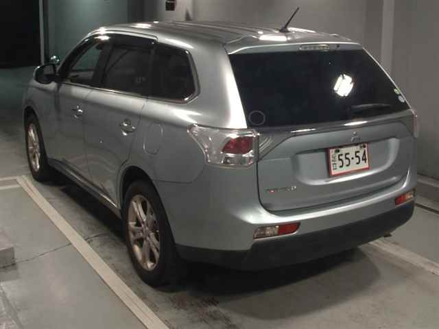 MITSUBISHI OUTLANDER 2013