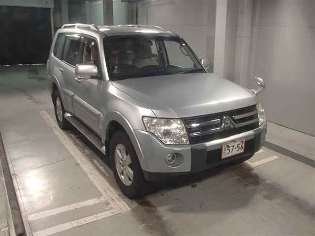 MITSUBISHI PAJERO 2008