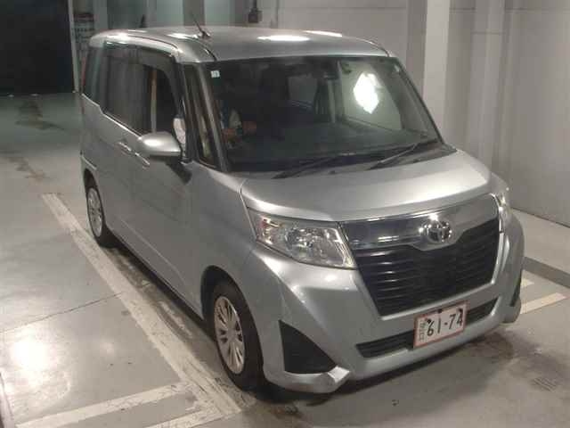 TOYOTA ROOMY 2018