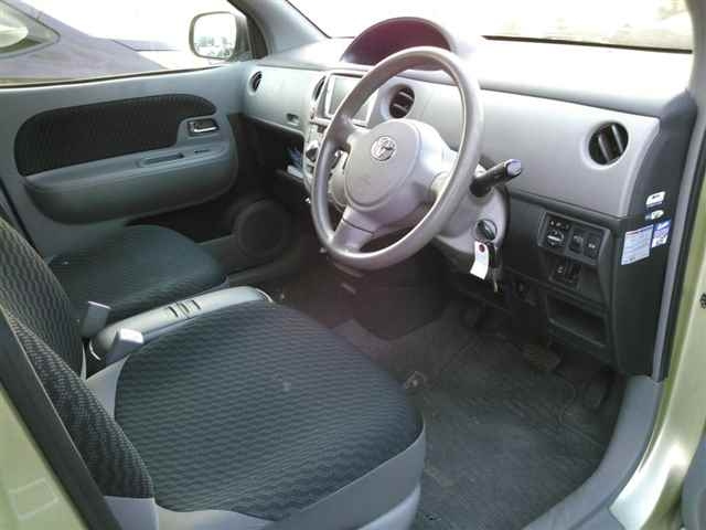 TOYOTA SIENTA 2008