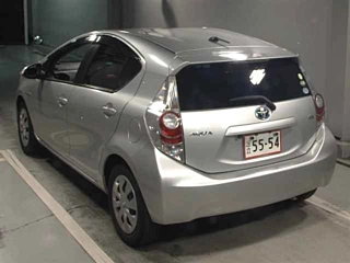 TOYOTA AQUA 2013
