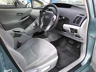 TOYOTA PRIUS 2012