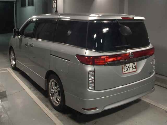NISSAN ELGRAND 2010