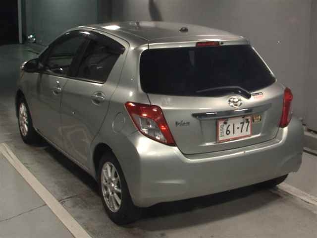 TOYOTA VITZ 2011