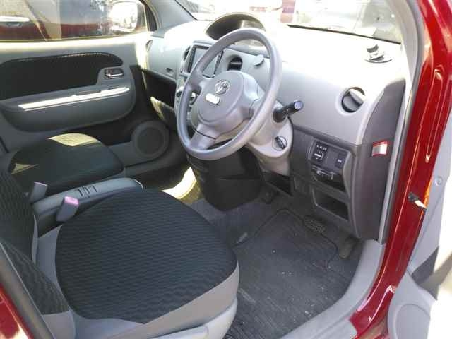 TOYOTA SIENTA 2009