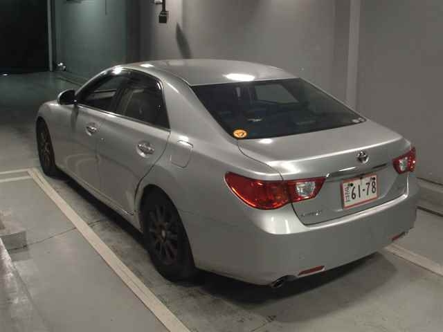 TOYOTA MARK X 2011