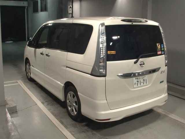 NISSAN SERENA 2013