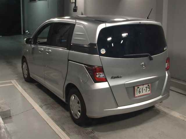 HONDA FREED 2010